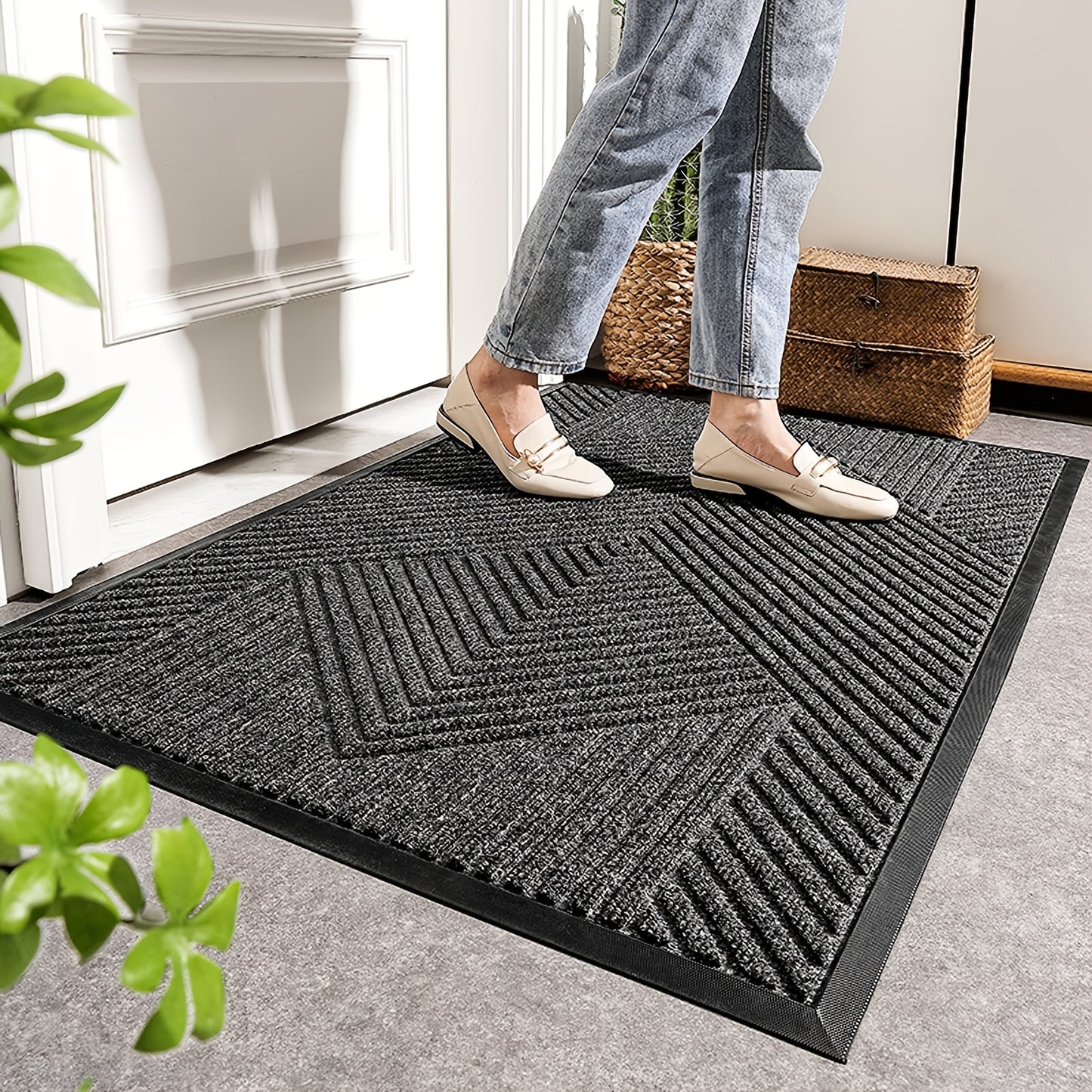 Heavy-Duty Anti-Slip Door Mat, Mud-Proof Washable Entrance Rug with Geometric Pattern, 24x36 Inch, Black Nylon Blend for Home and Balcony